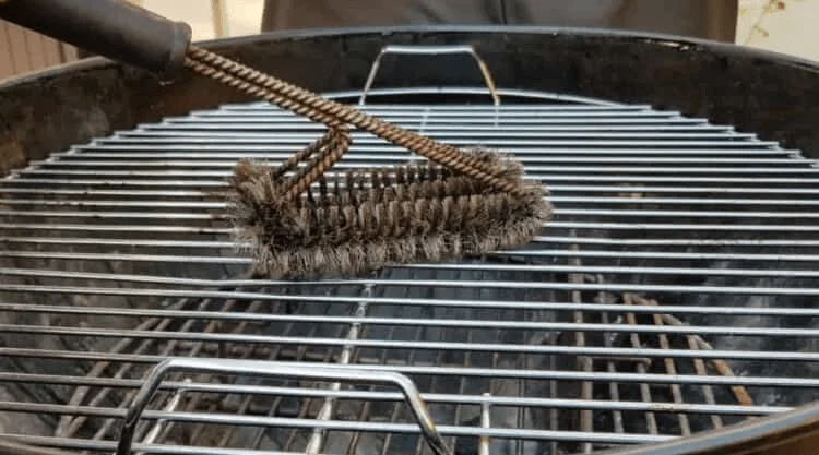 clean stainless steel grill grates with grill brushes