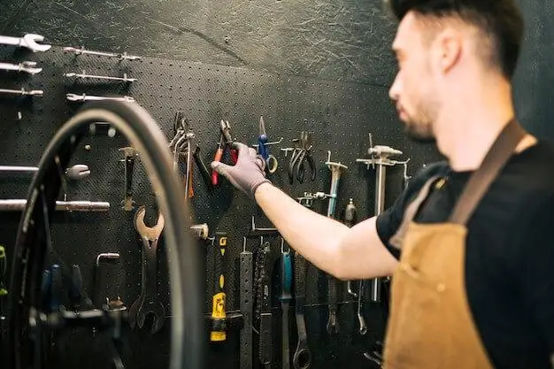 Idées de panneaux perforés de garage pour optimiser le stockage et