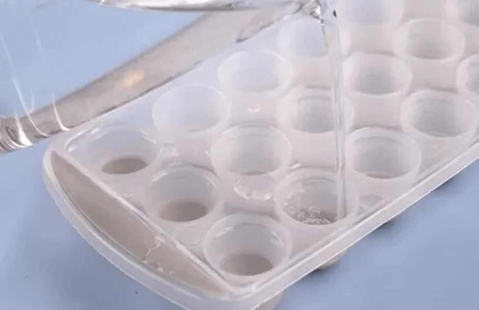 fill-the-ice-ball-molds-or-trays