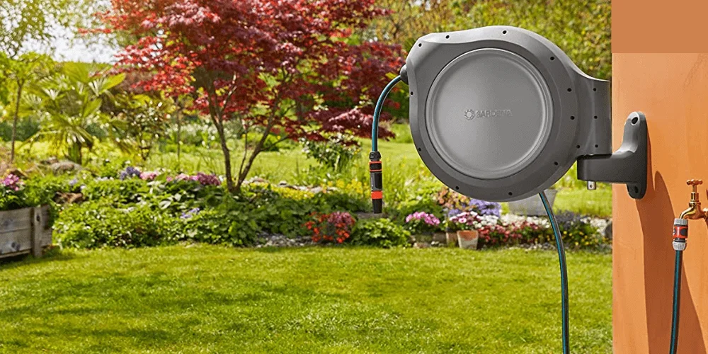 The 5 Best Retractable Garden Hose Reels for Hassle-Free Watering - VEVOR  Blog