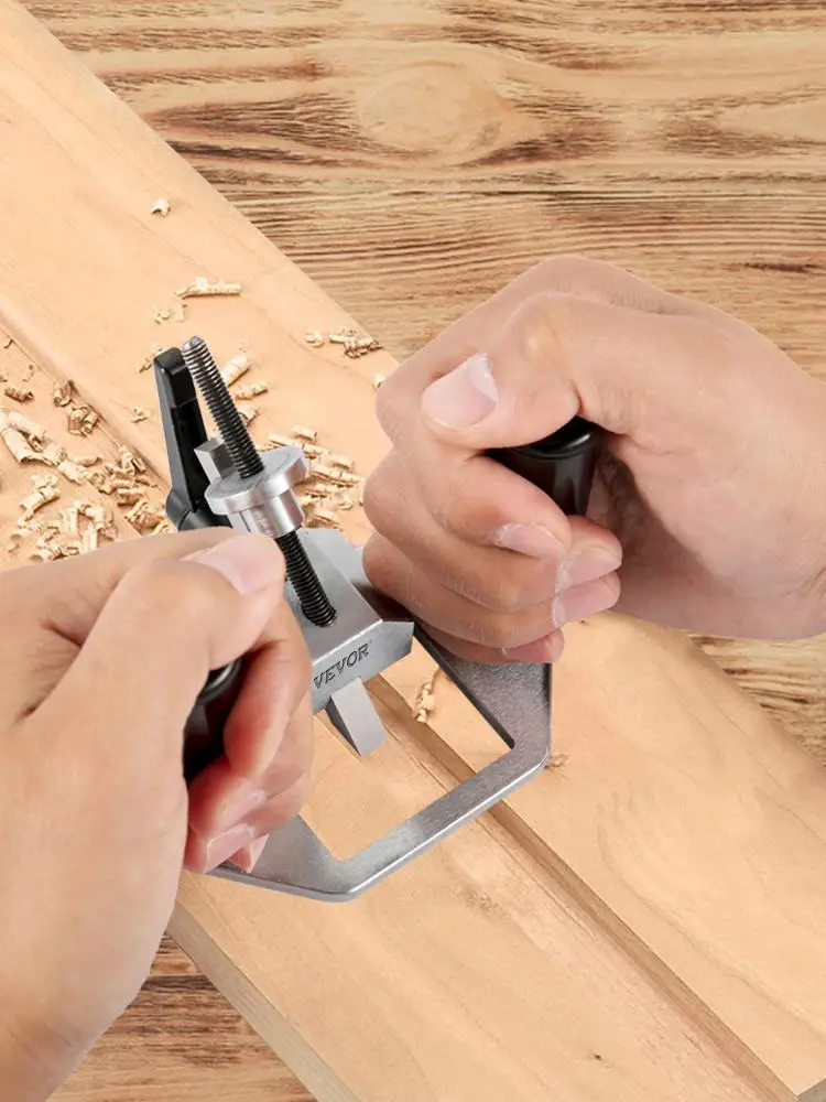 Wood shaver hand tool