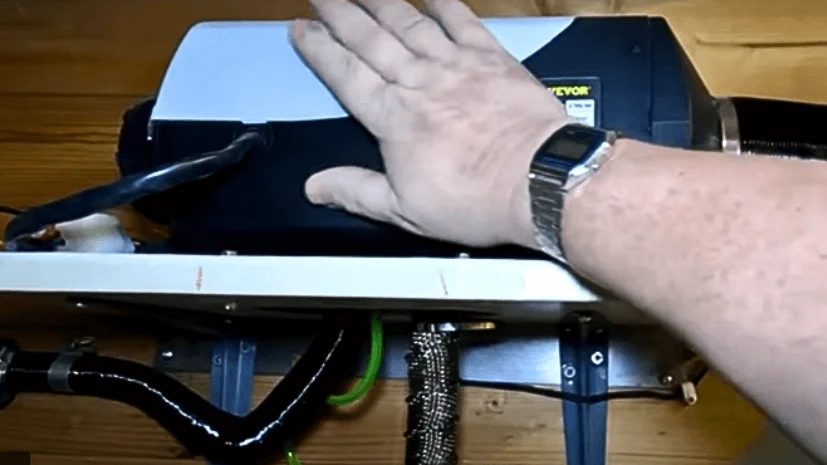 insert-safeguard-plate-behing-heater