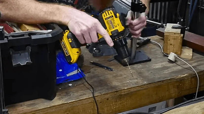 contain-a-robust-arm-with-stiff-springs