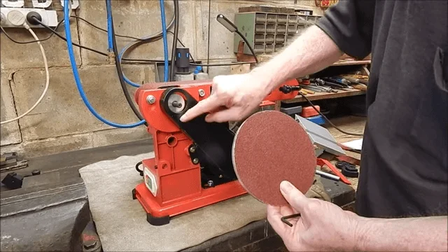 install-the-vevor-sanding-disc