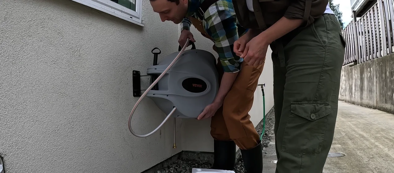 VEVOR retractable hose reel
