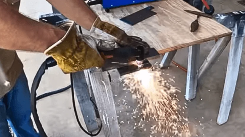 9eb95639f72afb75b59393578d0e0306