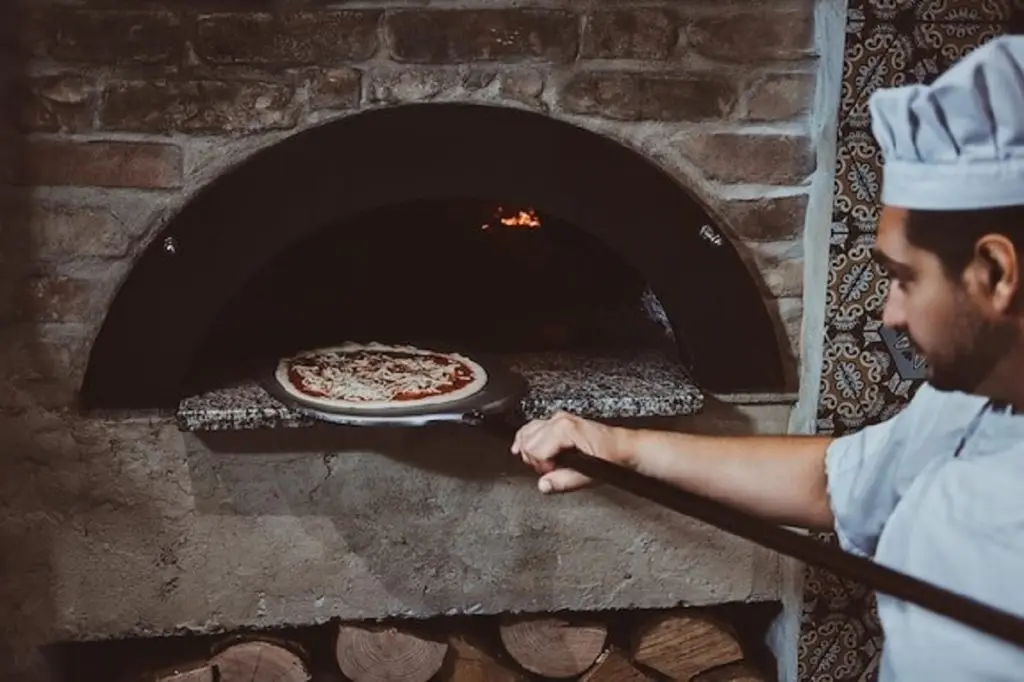 Horno para pizza ¿Como funciona? - Blog hosteleria - Secretos de