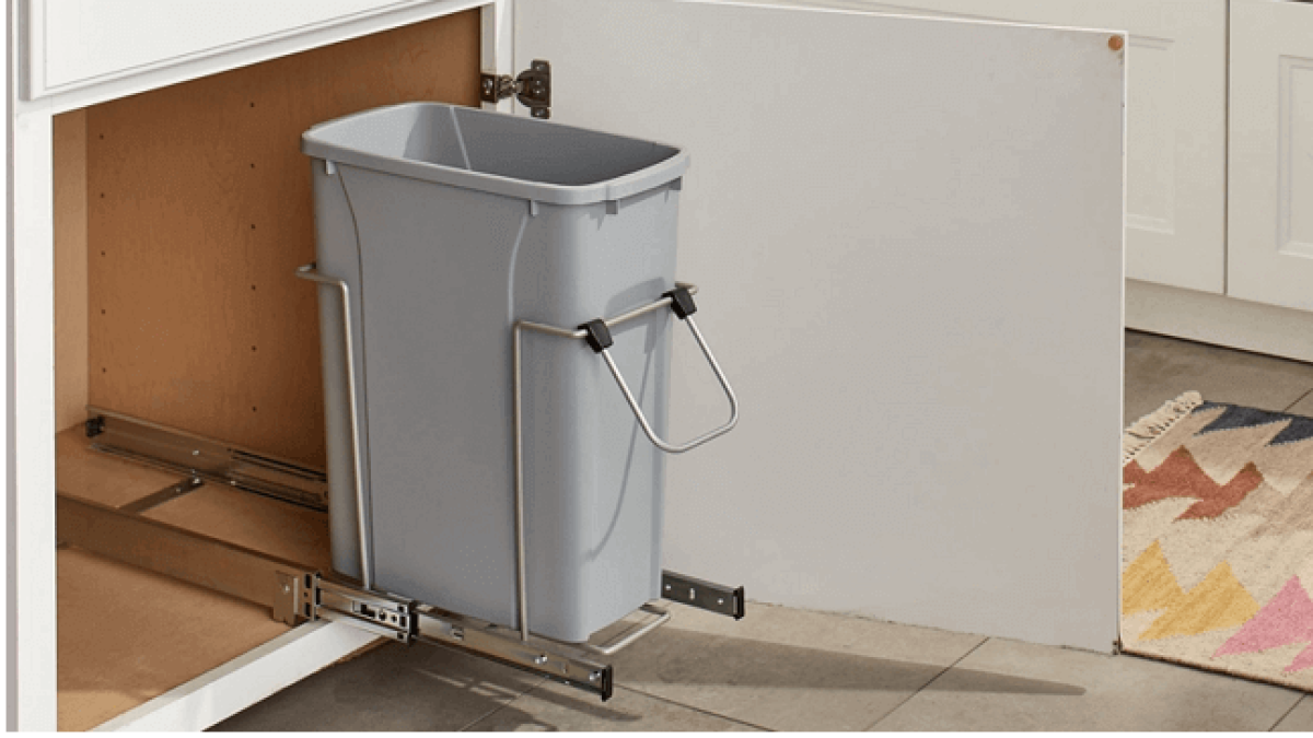 VEVOR VEVOR Bote de basura extraíble, contenedor de residuos de cocina  debajo del montaje con mango deslizante, capacidad de carga de 35.3 libras,  contenedor de reciclaje de basura resistente para gabinete de