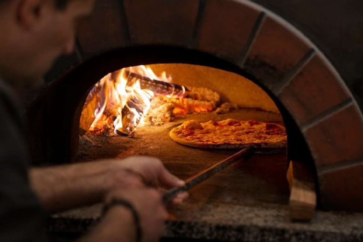Las características principales que deben tener los mejores hornos de leña para  pizza.