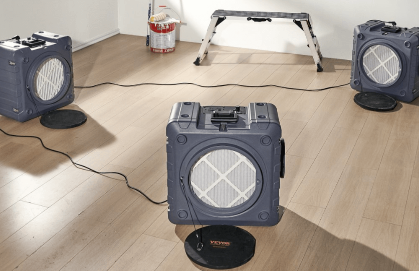 comparing air scrubbers to traditional air purifiers