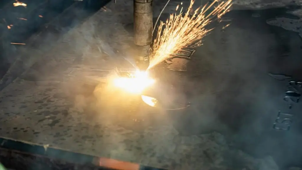 Plasma Cutter vs Torch Which to Choose?