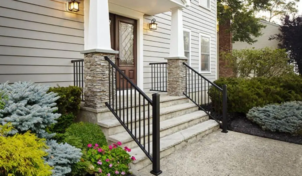 outdoor stair railing