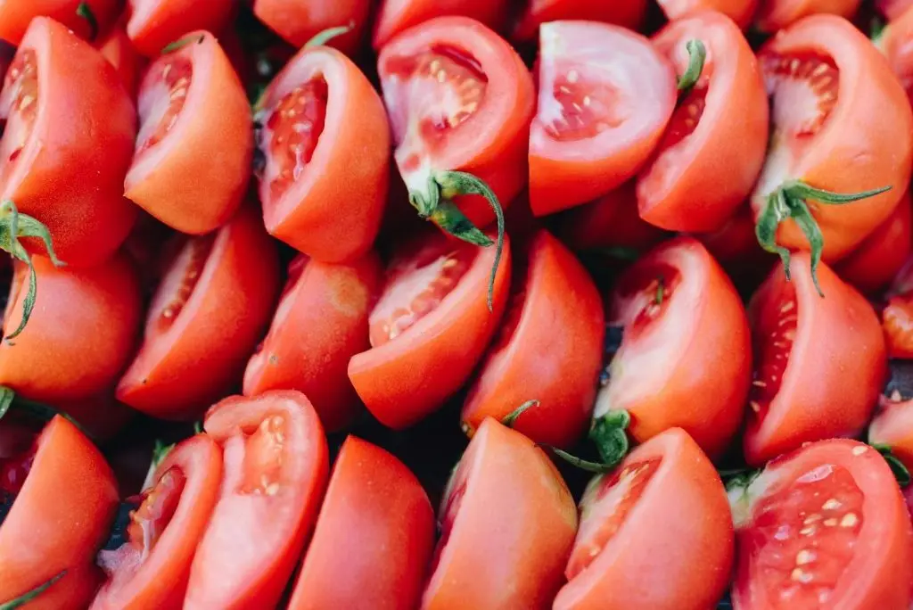 prepare tomatoes for vacuum sealing