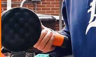 using the VEVOR cordless dual-action car polisher