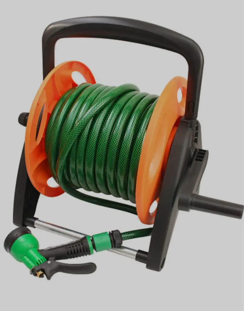 Benefits of using the VEVOR Retractable Hose Reel