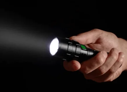 pocket-sized flashlights for daily use