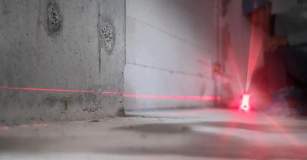 Red laser level