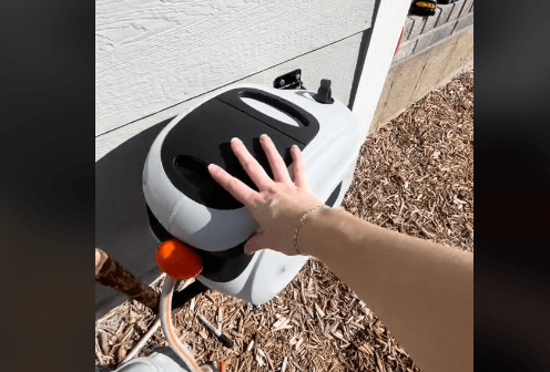 retractable hose reel with a 180-degree swivel bracket