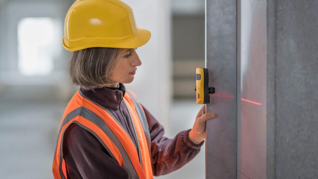 step-by-step how to use a laser level