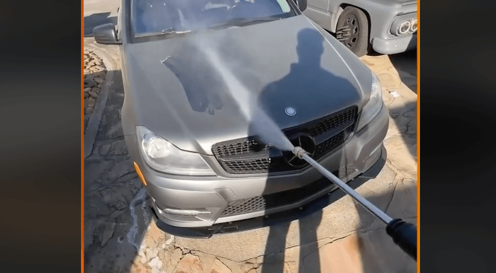 Using the VEVOR Electric pressure washer