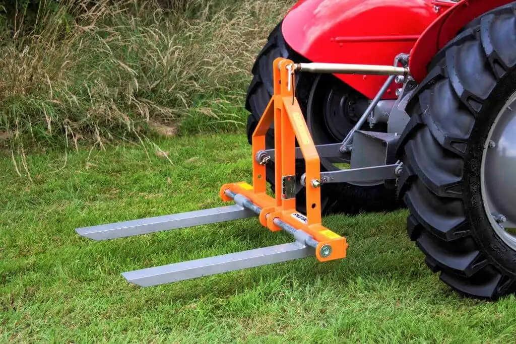 Using VEVOR pallet forks