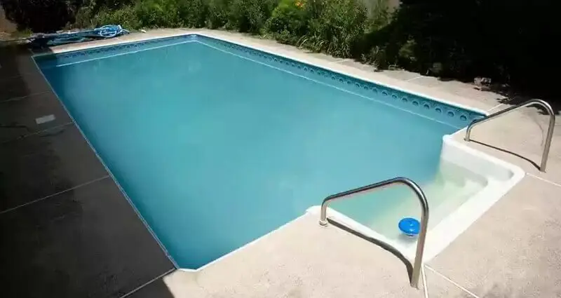 Cloudy pool