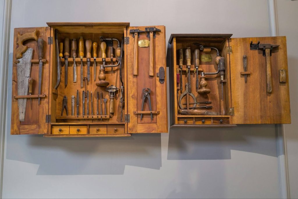 Tool cabinets