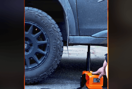 using the VEVOR electric hydraulic car floor jack
