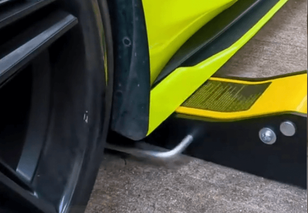 Positioning the VEVOR Low Profile Floor Jack