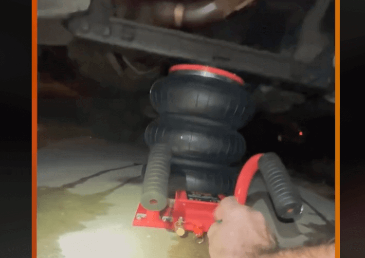 Using tthe VEVOR Triple Bag Air Jack