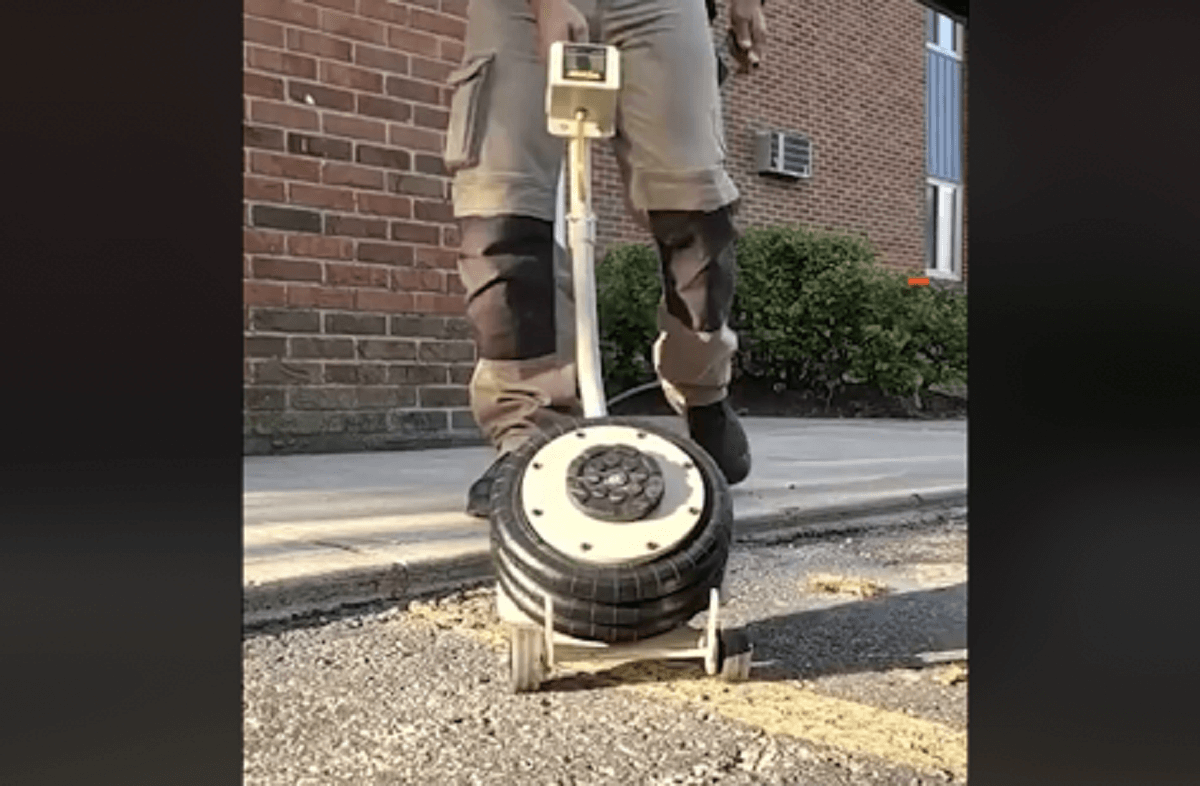 Why Every Mechanic Needs the VEVOR Triple Bag Air Jack? - VEVOR Blog