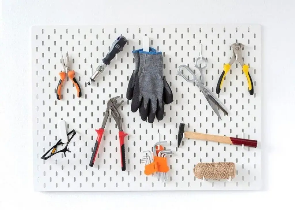 How to hang a pegboard