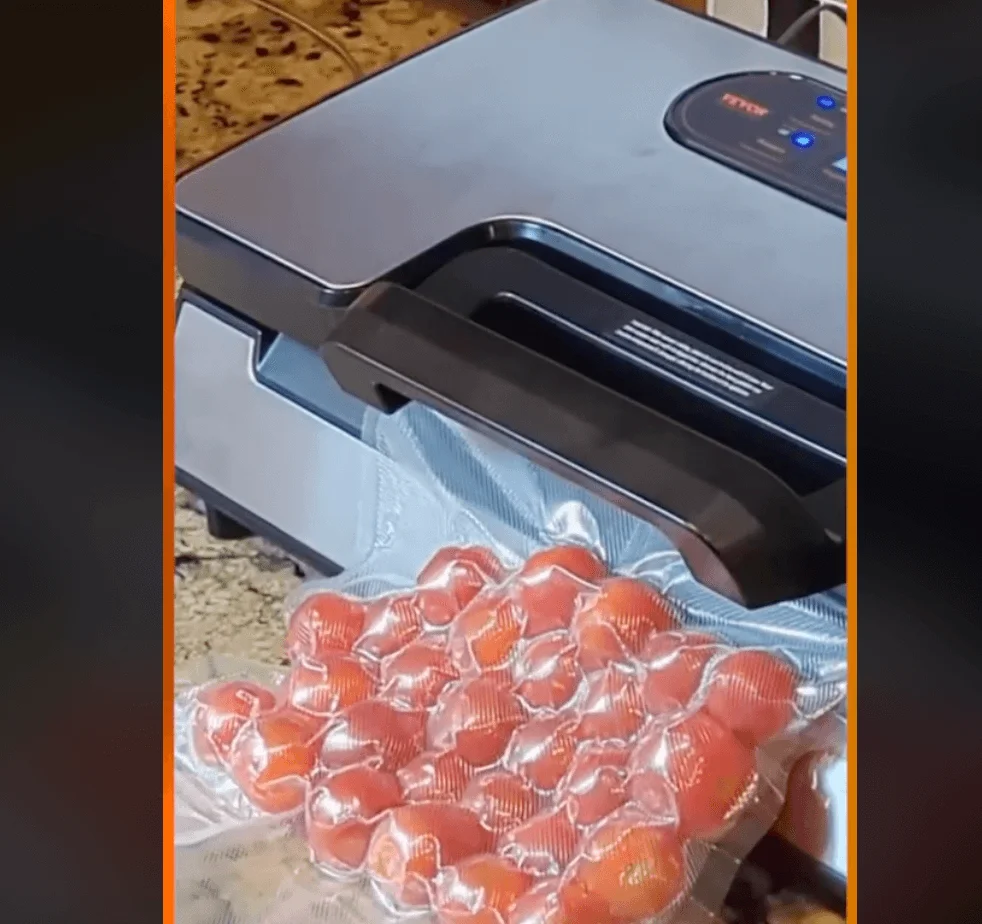 Using the VEVOR Vacuum Sealer machine