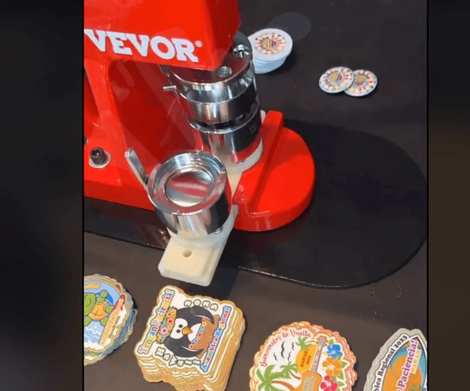 Using VEVOR button maker