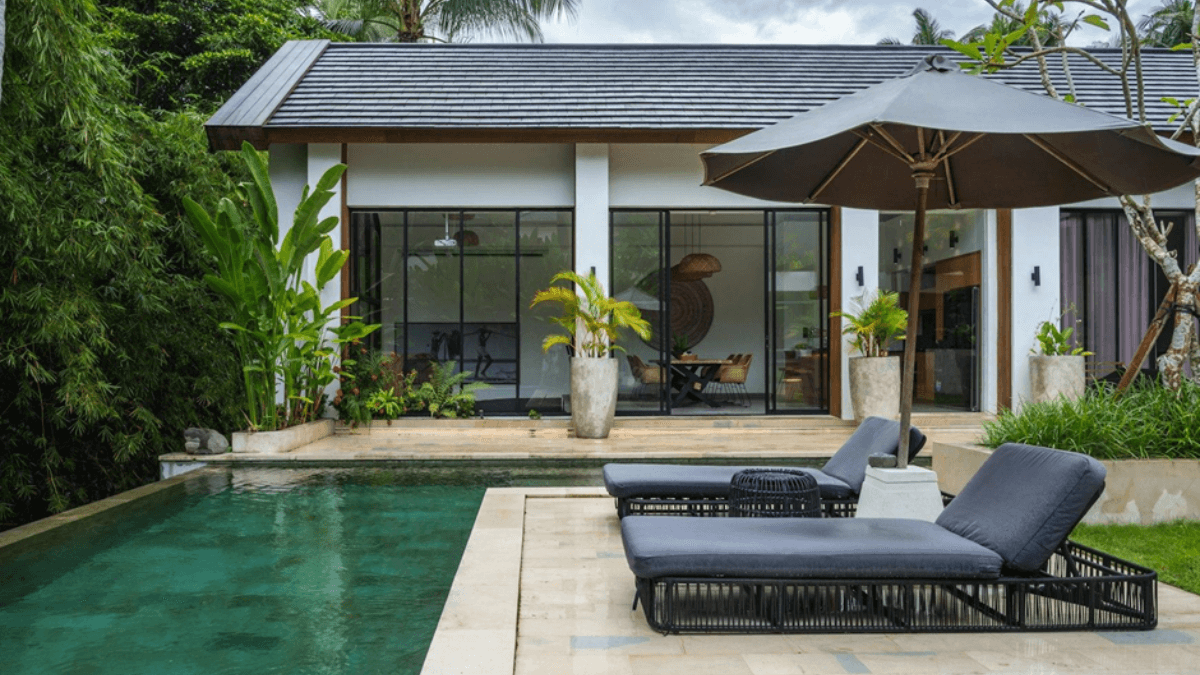 15 Pool Furniture Ideas with Buying, Care & Budget Tips